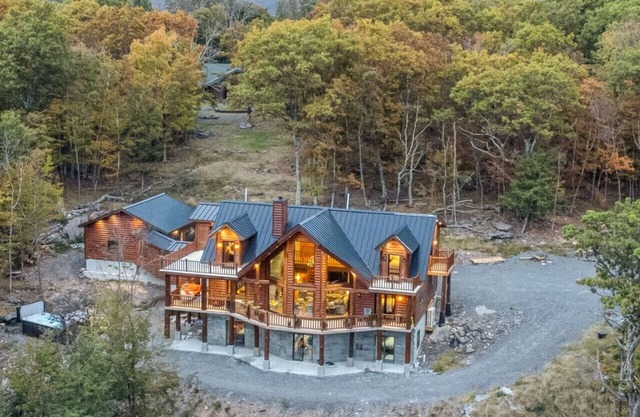 Inicio de sesión 2024: chalet de esquí con comodidades de lujo.