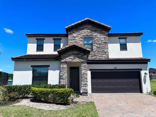 210BP - Balmoral Resort