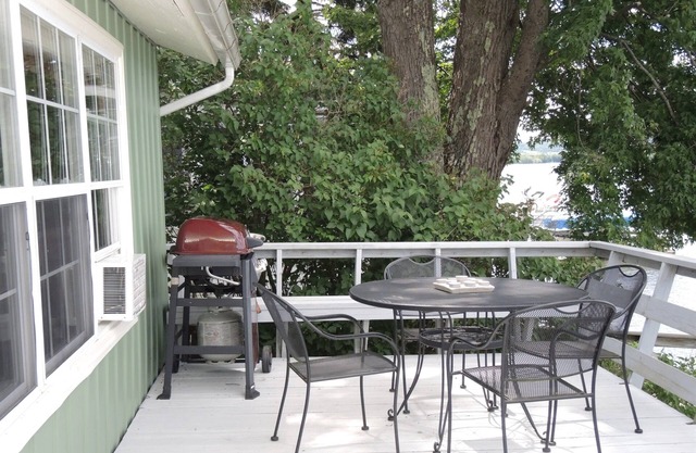 2119 Thor's Landing - Cozy lakefront home, phenomenal view, fire pit, 2 kayaks