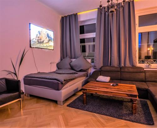 #213 LUX-Room - Zentrum Neuss - Nähe Düsseldorf Messe mit Netflix & Prime