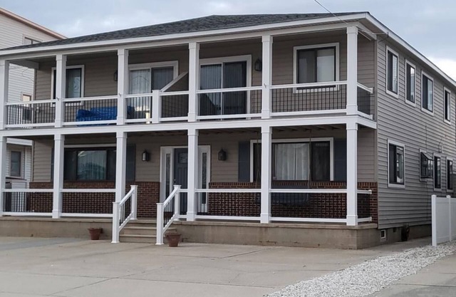 25 76th Street, Unit:East