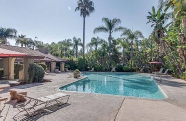 2bd/ 1.5 bath condo-Recharge..while in the Central Valley at Descanso del Valle.