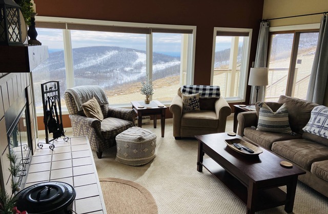Condominio que admite mascotas en Overlook -Wintergreen Resort! Fantásticas vistas!