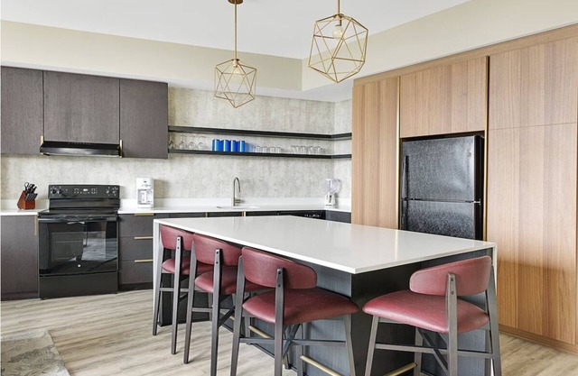 2Bed/2Bath Gorgeous New Resort in Downtown Atlanta!!