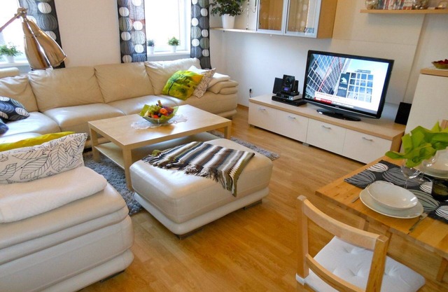 Casa familiar de 2 dormitorios, aire acondicionado, televisión por cable, wifi, metro