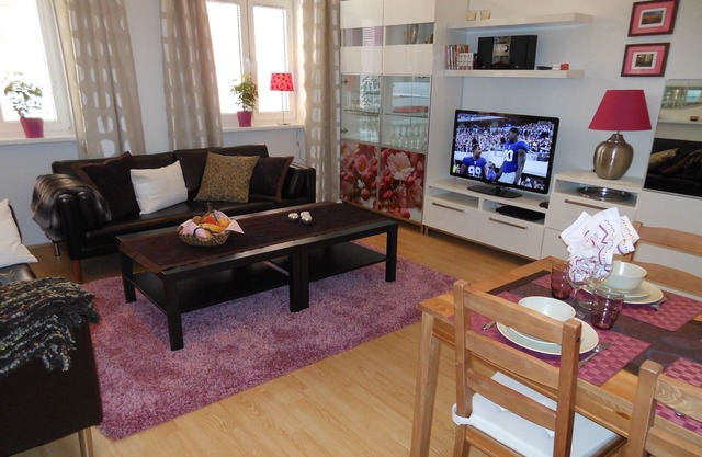 2bedroom Family Home, aire acondicionado, televisión por cable, wifi, metro