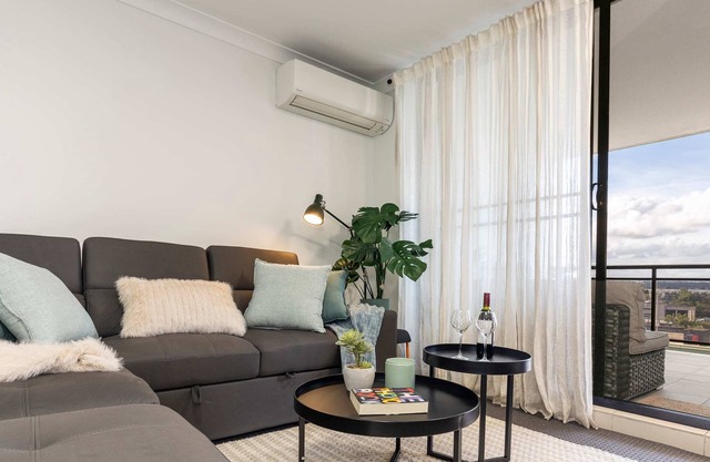 2 Bedroom 2 Bathroom Apt with Balcony and Parking