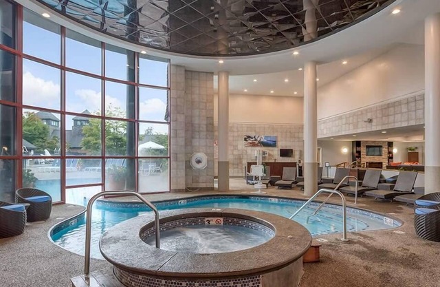 2br Deluxe Condo Family Fun & Historically Located!