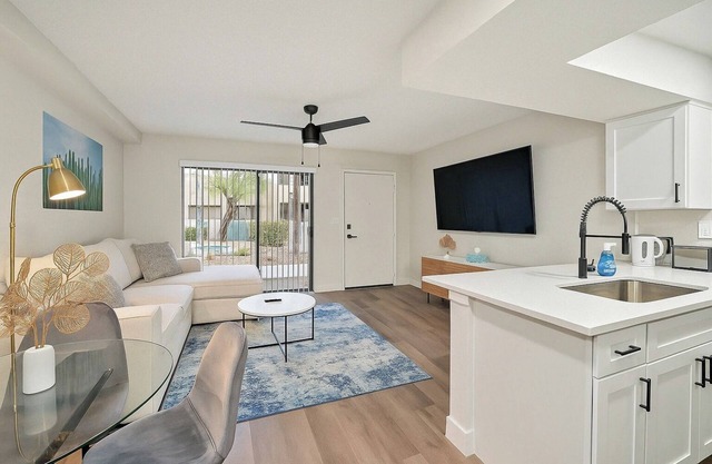 2BR Gem+2Bd+70"SmartTV+FreeParking