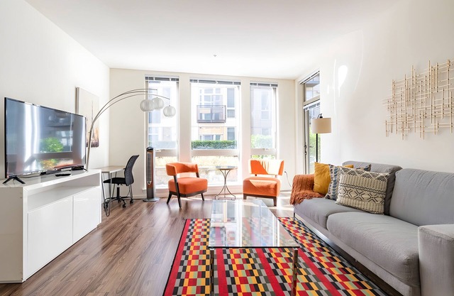 2BR | Gym, Lounge | Mercer Island | Sophari E