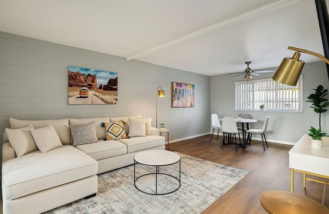 2BR+Sleeps6+70"3Bed+10minOldTown