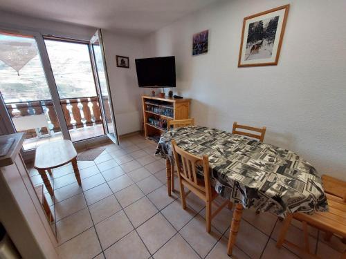 2P spacieux avec balcon, proche des pistes, animaux acceptés - FR-1-516-60