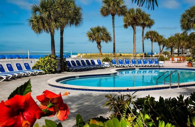 2x Gulf Front View With Balcony 2 Queen Beds at Island Grand at TradeWinds
