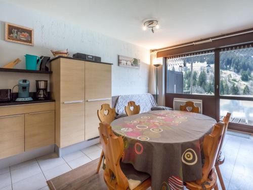 3*, 6 voyageurs, à 150m des télécabines, parking, garage, à La Clusaz - FR-1-304-117