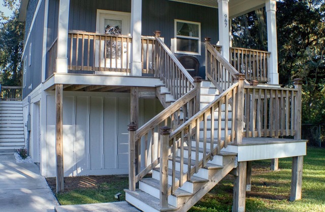 Charming 3-bedroom house on saltwater creek in peaceful Midway