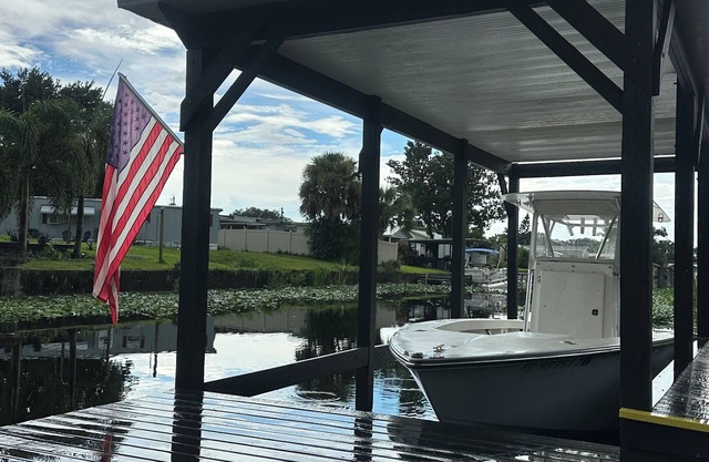 3-bed, 2-bath waterfront escape directly on canal w/boat access to Lake O