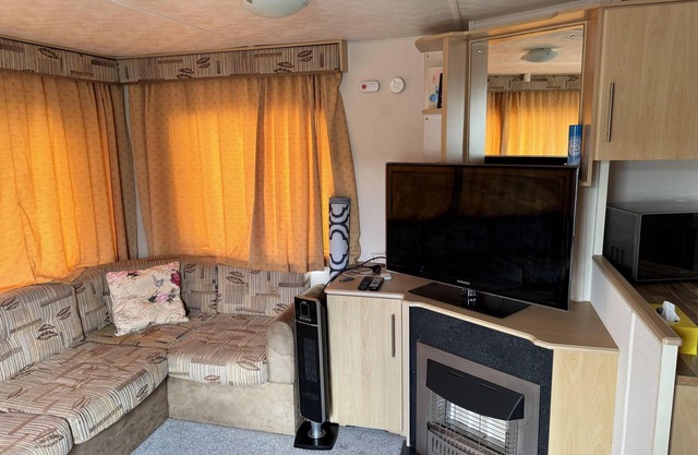 Seaside Bliss Retreat in Heart of Isle of Sheppy