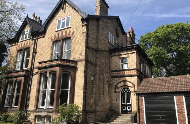 Enorme apartamento cerca del centro de la ciudad y Lark Lane