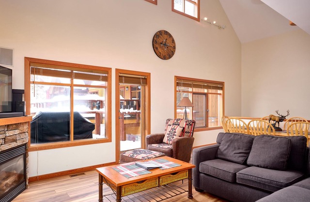 3 Bedroom, 2.5 Bath Condo at Red Resort