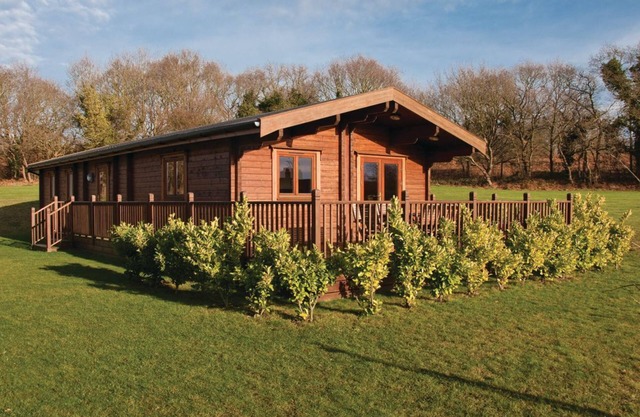 3 bedroom accommodation in Wenhaston, Halesworth