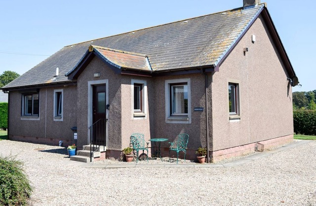 3 bedroom accommodation in Montrose