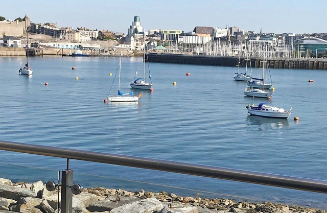 Alojamiento de 3 habitaciones en Mount Batten, near Plymouth