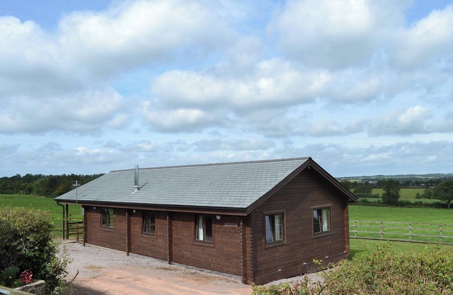 Alojamiento de 3 habitaciones en Nomansland, cerca de Tiverton