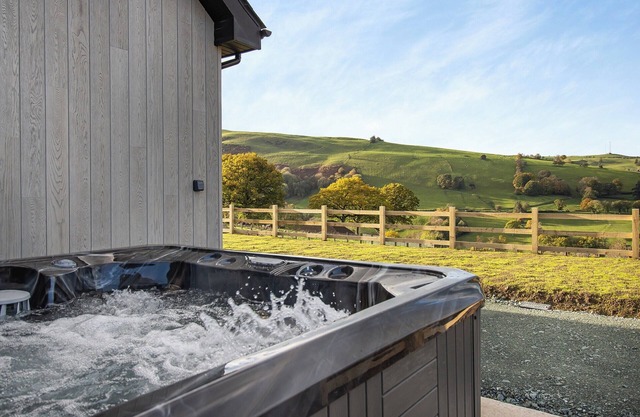 3 bedroom accommodation in Pentre