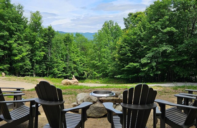 3 Bedroom Adirondack Retreat with Amazing Mountain views!!