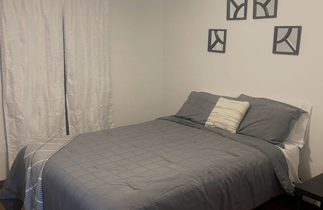 3-bedroom house in beautiful Marrero with WiFi, AC. Start your getaway now