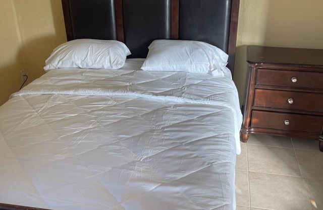 3-bedroom house in charming Daytona Beach with pool and fast WiFi. Book now