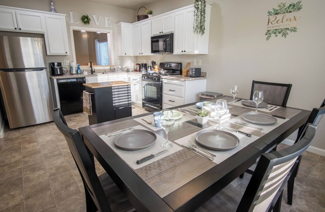 3-bedroom house in delightful Yuba City with WiFi, AC