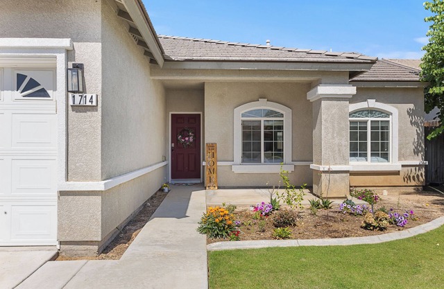 3-bedroom house in delightful Bakersfield with WiFi, AC