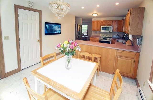 3-bedroom house with AC, WiFi in Wells