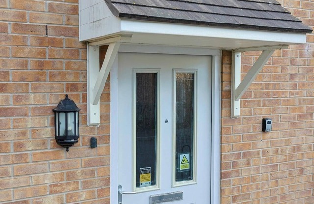 3 Bedroom Modern Home in Manchester near Etihad Stadium & CO OP Live