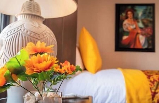 3-BEDROOM-VISTA ENCANTADA-PENTOUSE-BALCONY-VIEWS!