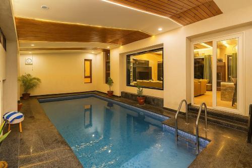 3 BHK Farm With Indoor Pool Near jaipur