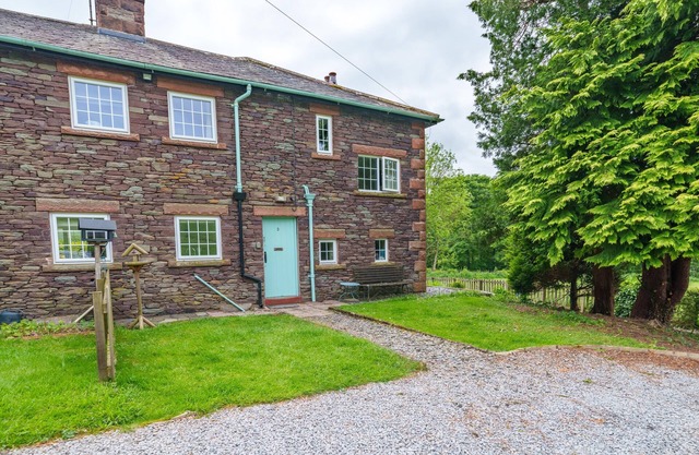 3 Gowbarrow Cottages - End Terrace with lovely garden