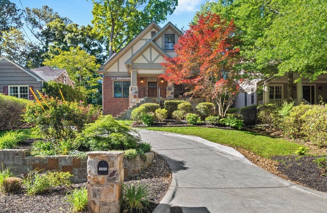 3 Homes in 1 - Huge Estate near Atlanta — Sleeps 16