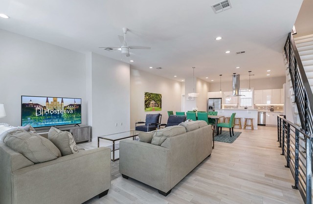 3 Level Brand New Townhouse in Mid City