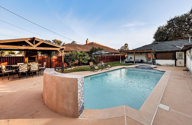 3 Mi to Downtown McAllen: Quiet Home w/ Pool