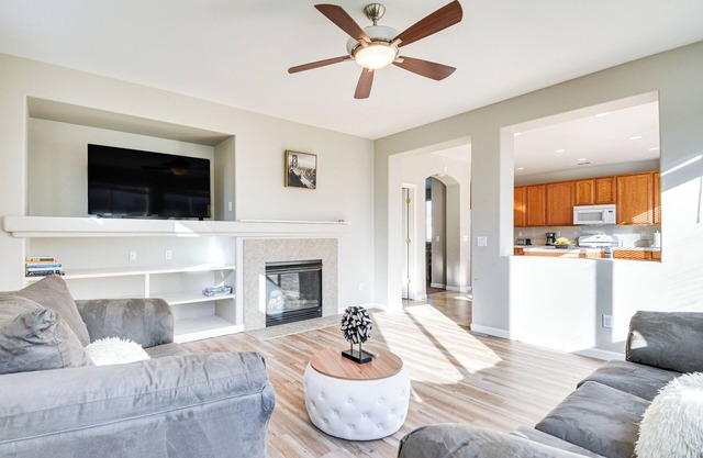 3 Mi to Downtown Merced: Family-Friendly Home