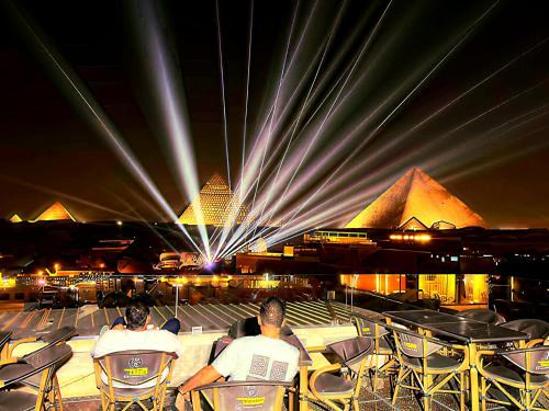 3 PYRAMiDS HUT HOTEL