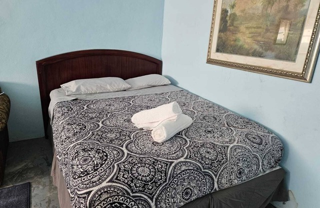 30 Day Minimum 4 Br/2 Ba -Arecibo Beach Vibes Unit1