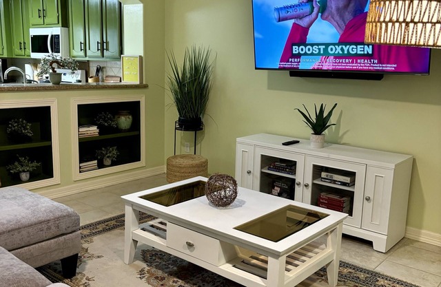 30 + day rental; Bamboo Flair 2 BR 2 BTH apartment; pets ok; close to hospitals