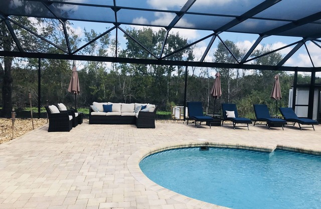 Waterfront Luxury Pool Lake House