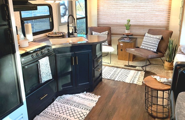 88/Night This Week! "Boho Life Nashville Glamping Retreat" Pets Welcome!