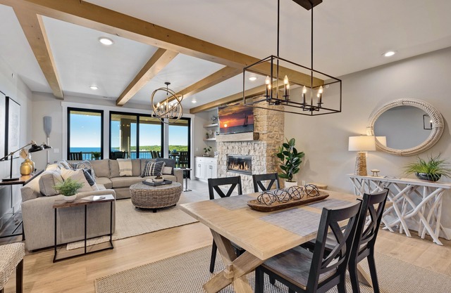 302 with a View! Luxury 2 bed 2 bath condo with amazing views of Sister Bay