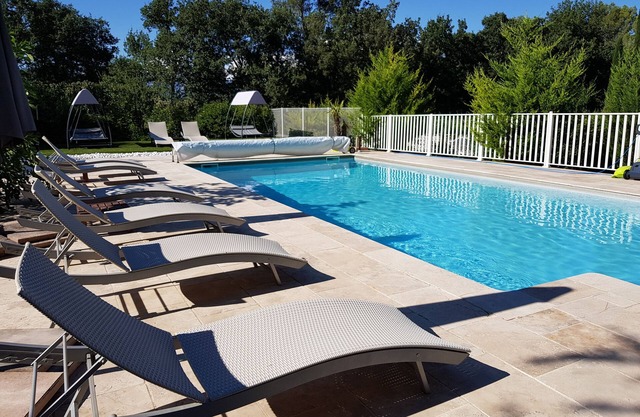 Pueblo provenzal Villa 10 pers, renovado, 200M2 en piscina de 5000 m2 privacidad