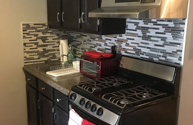 316 59th E4 · Ciudad de Nueva York 1bed Apt / 25 min a la Gran Manzana